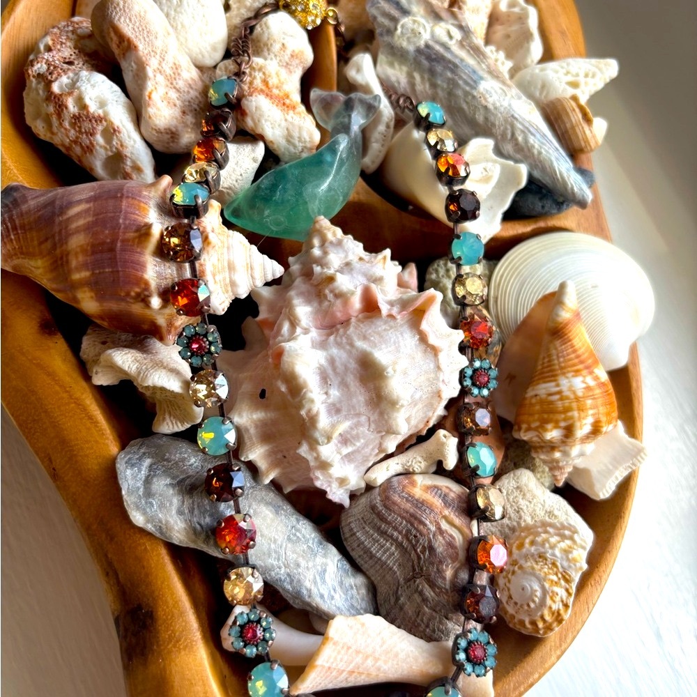 Elegant Multicolor Crystal Necklace - Picture 2 of 4